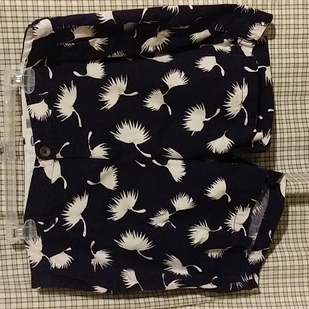EUC Old Navy Shorts.  Size 16.